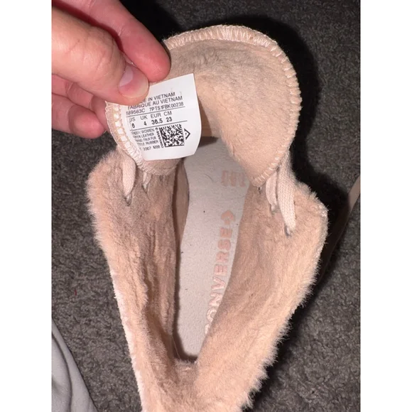 Pink Platform Converse with Fur Inside - Picture 3 of 3